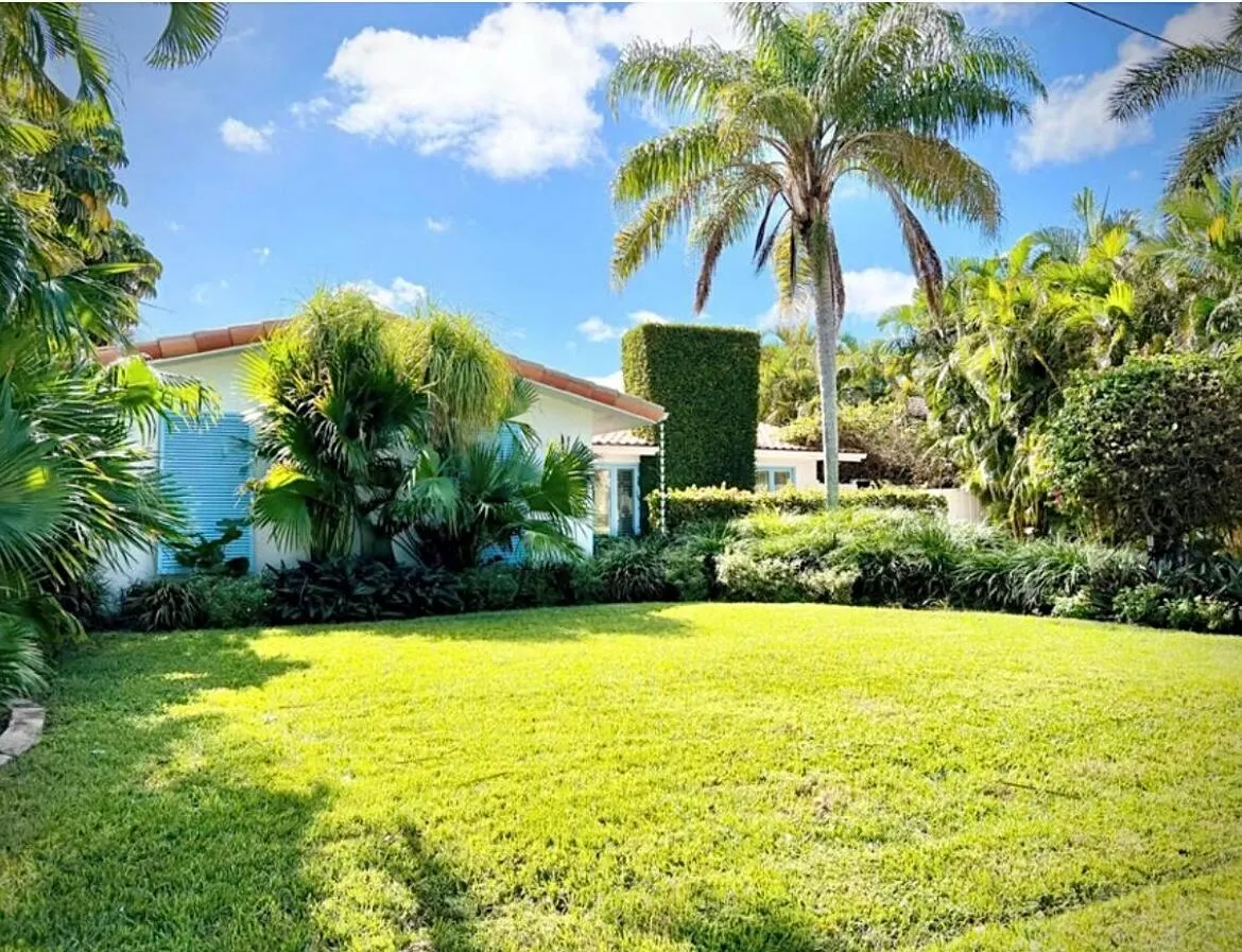 1014 Lewis Cove