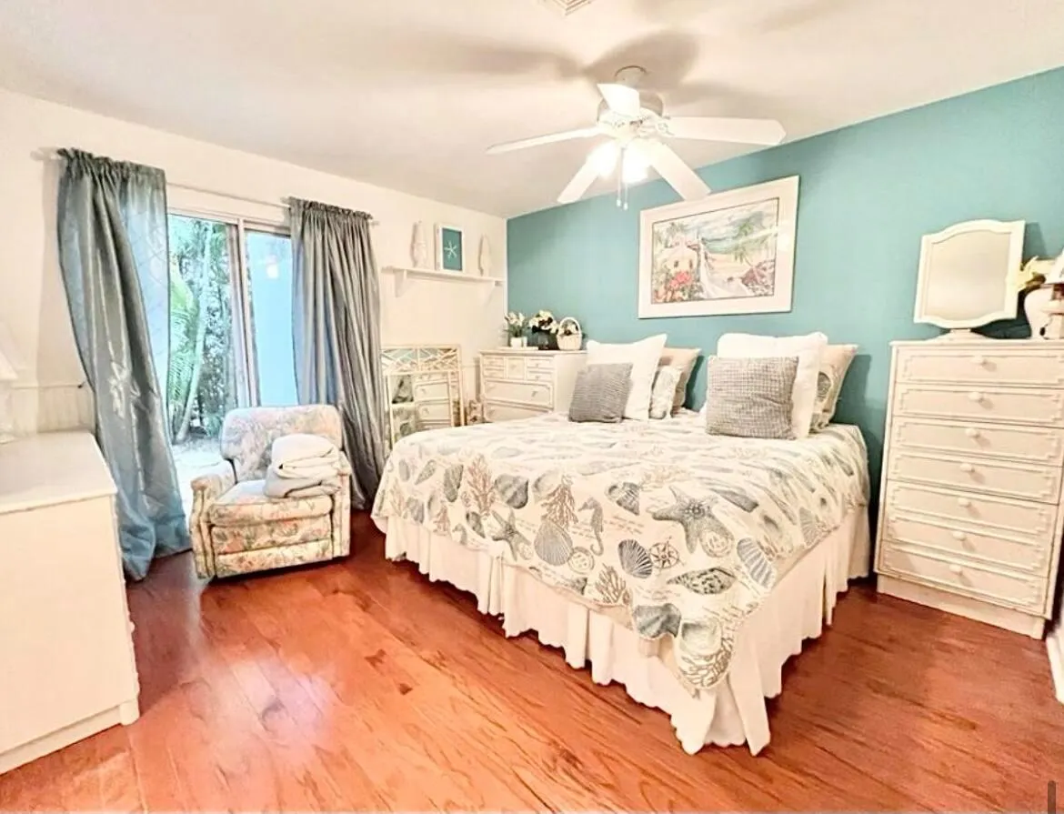 1014 Lewis Cove