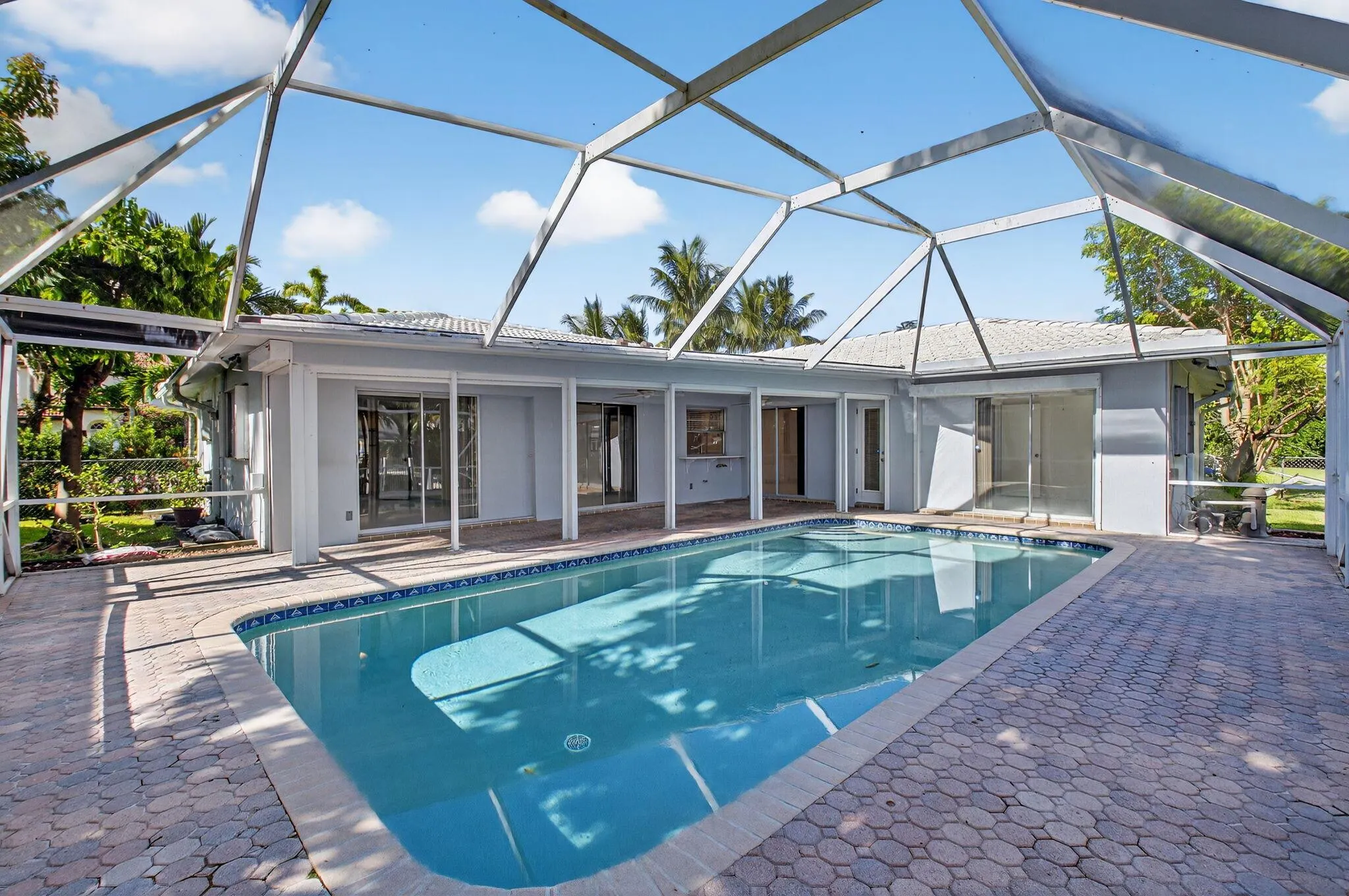 937 Banyan Drive