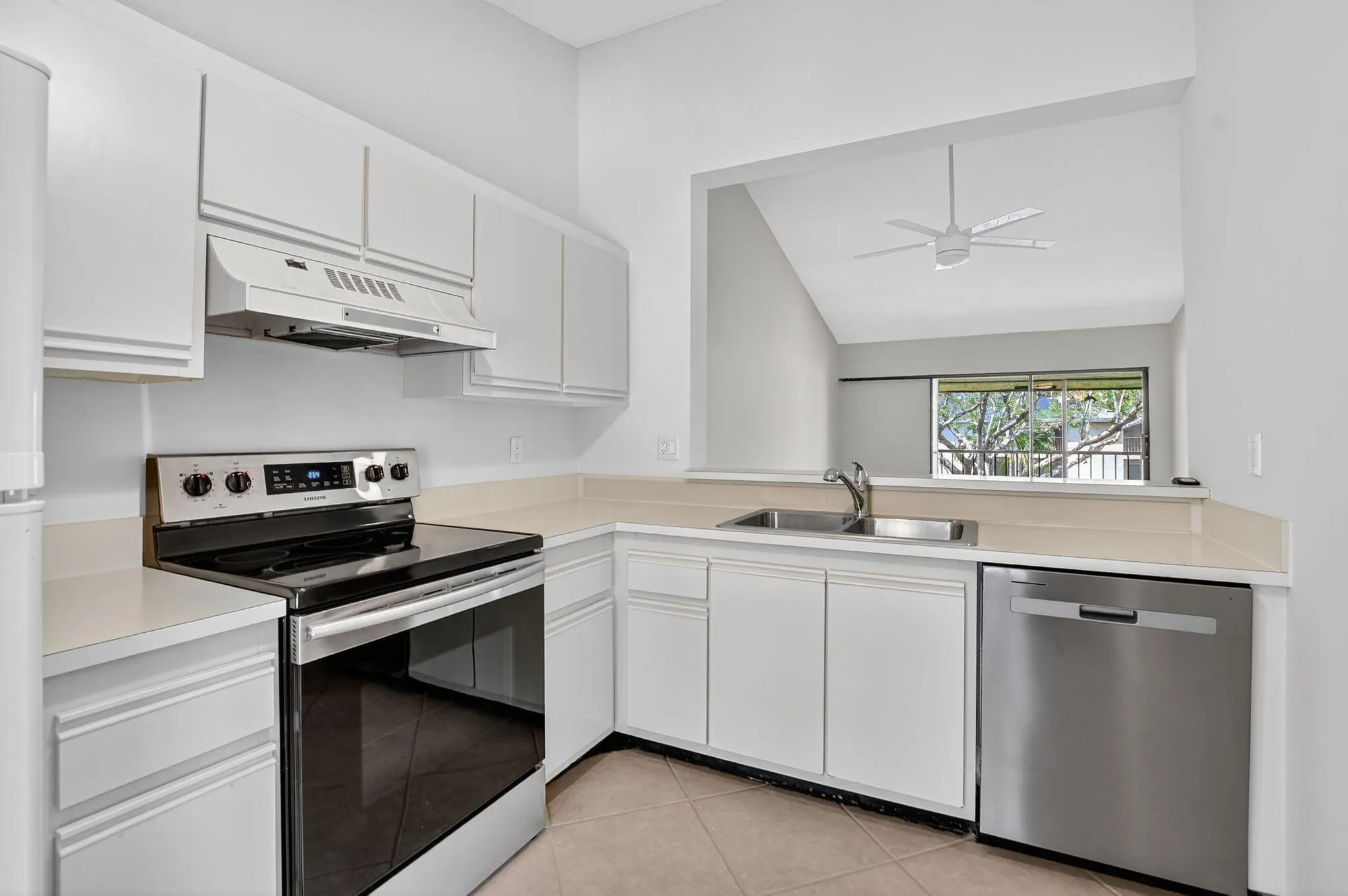 3939 NE 5th Avenue, #F203