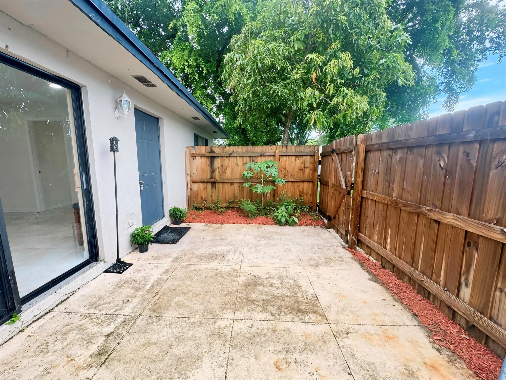 4583 Barclay Crescent
