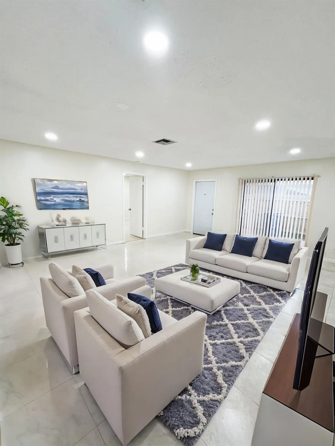 4583 Barclay Crescent