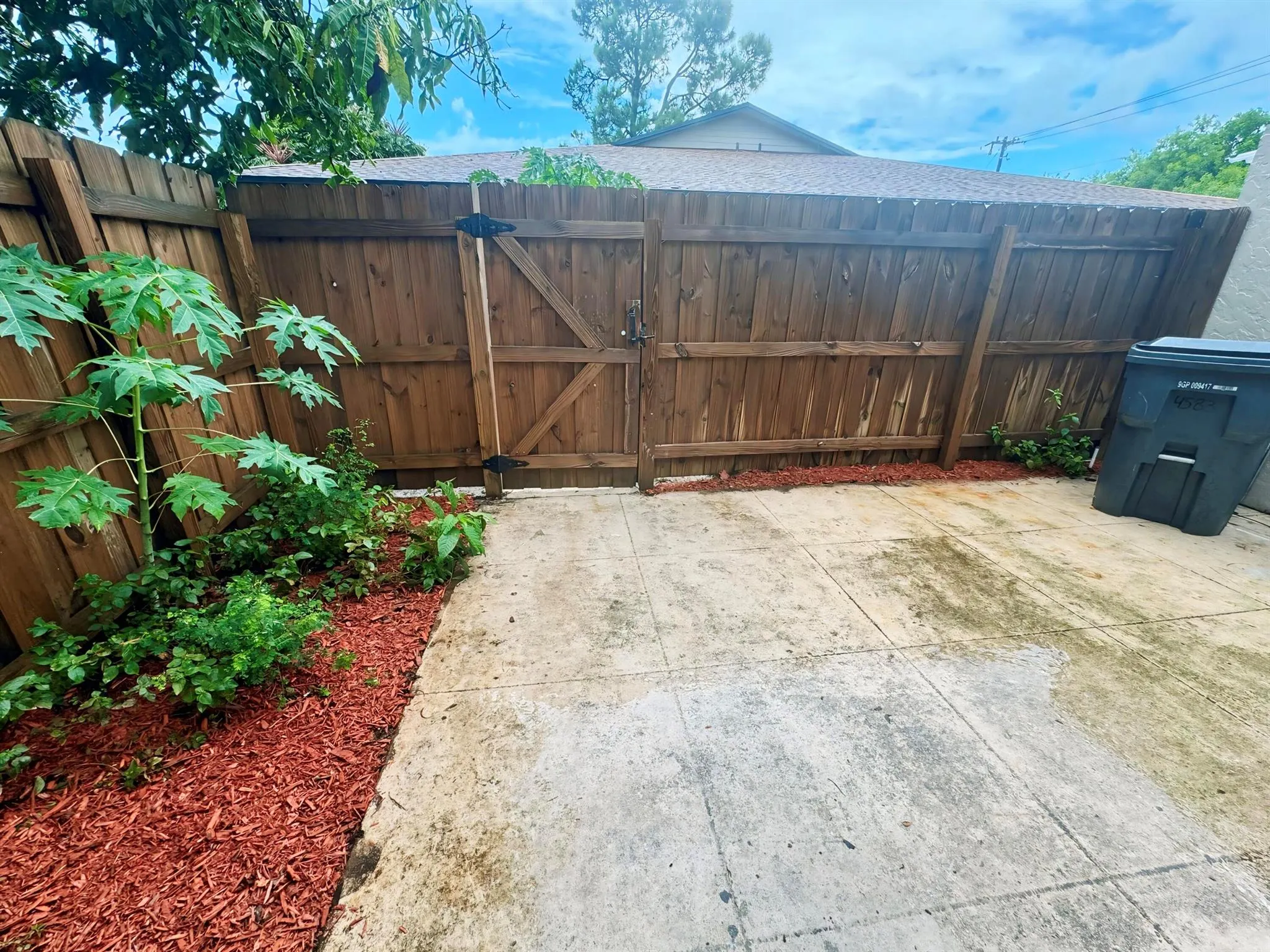 4583 Barclay Crescent