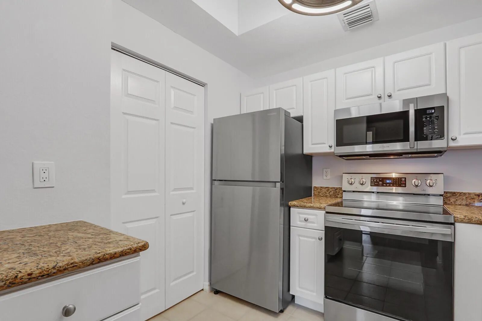 2803 Sarento Place, #112