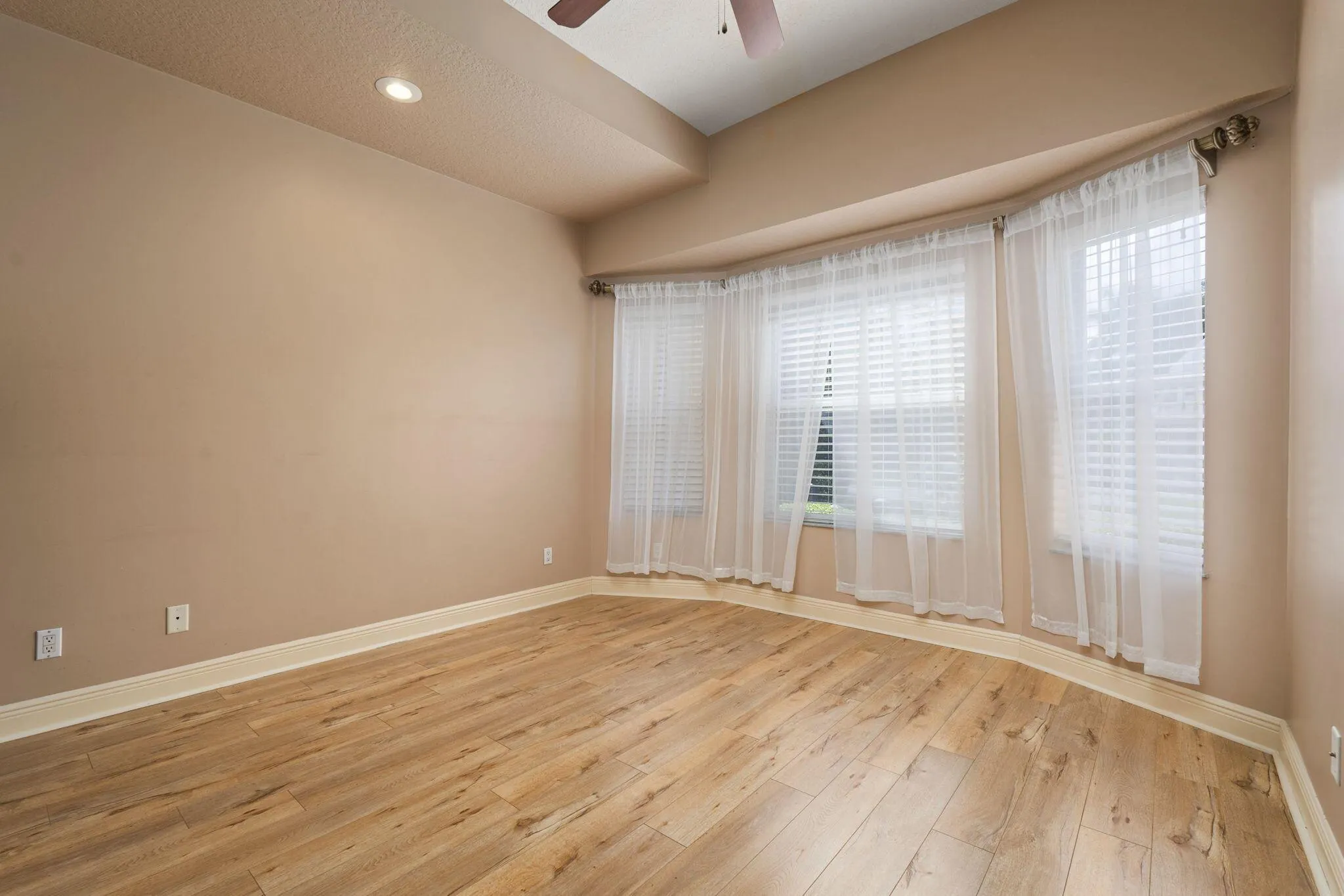 5416 SW Coral Tree Lane