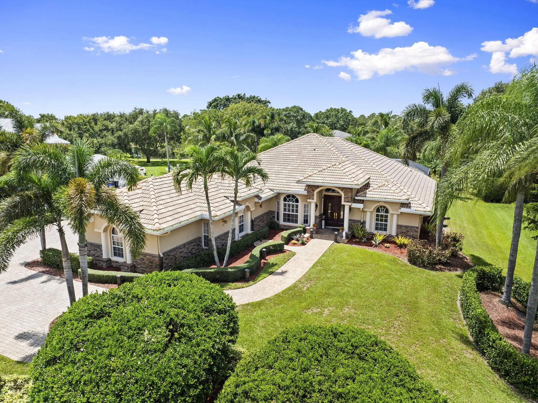 5416 SW Coral Tree Lane