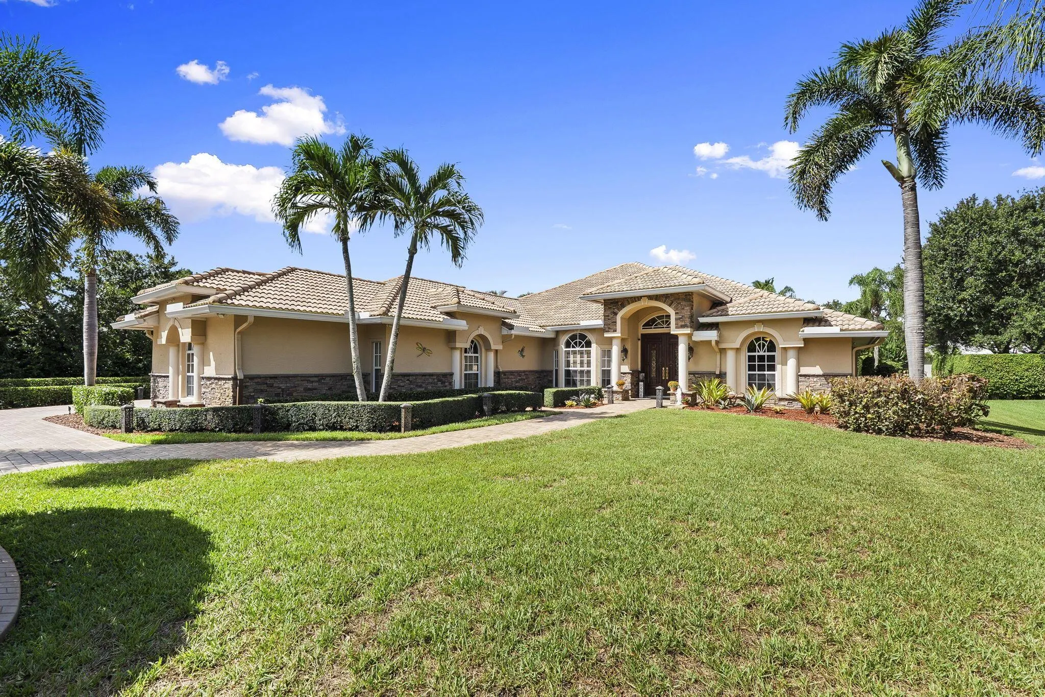 5416 SW Coral Tree Lane