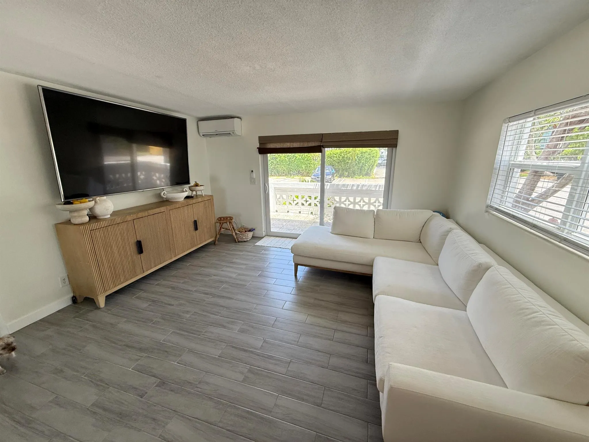209 SE 6th Street, #1