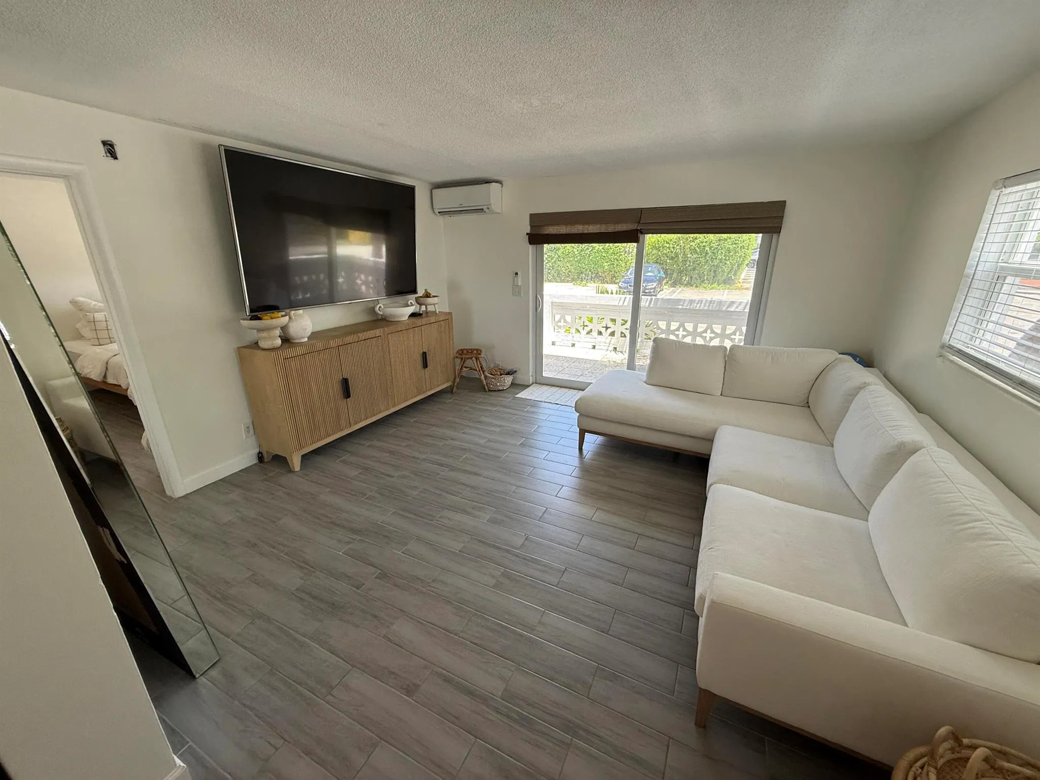 209 SE 6th Street, #1