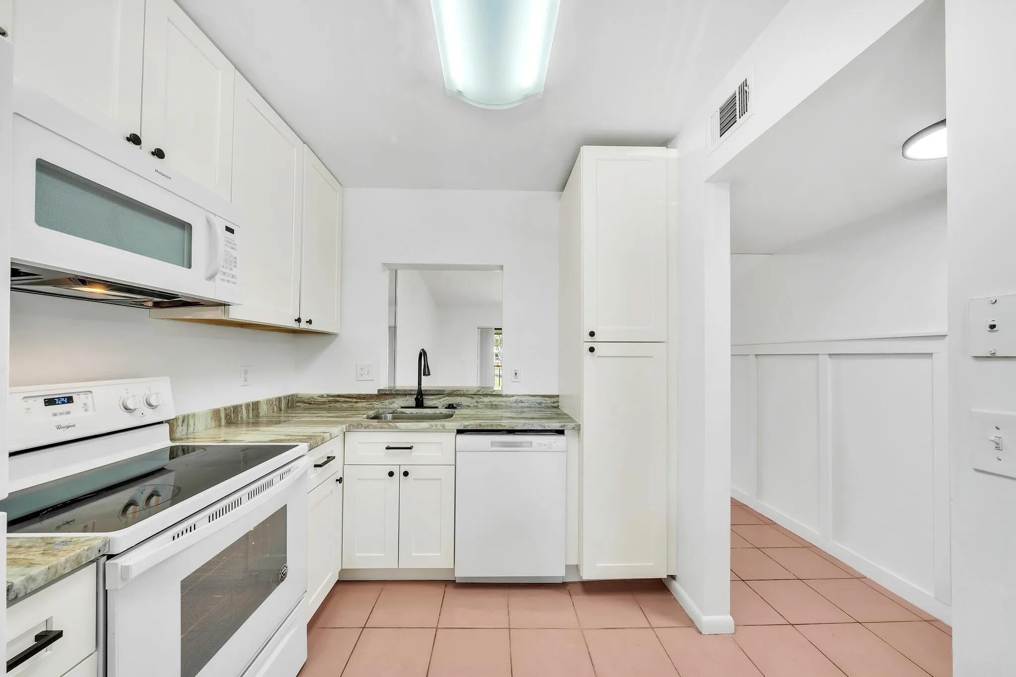 21943 Remsen Terrace, #206