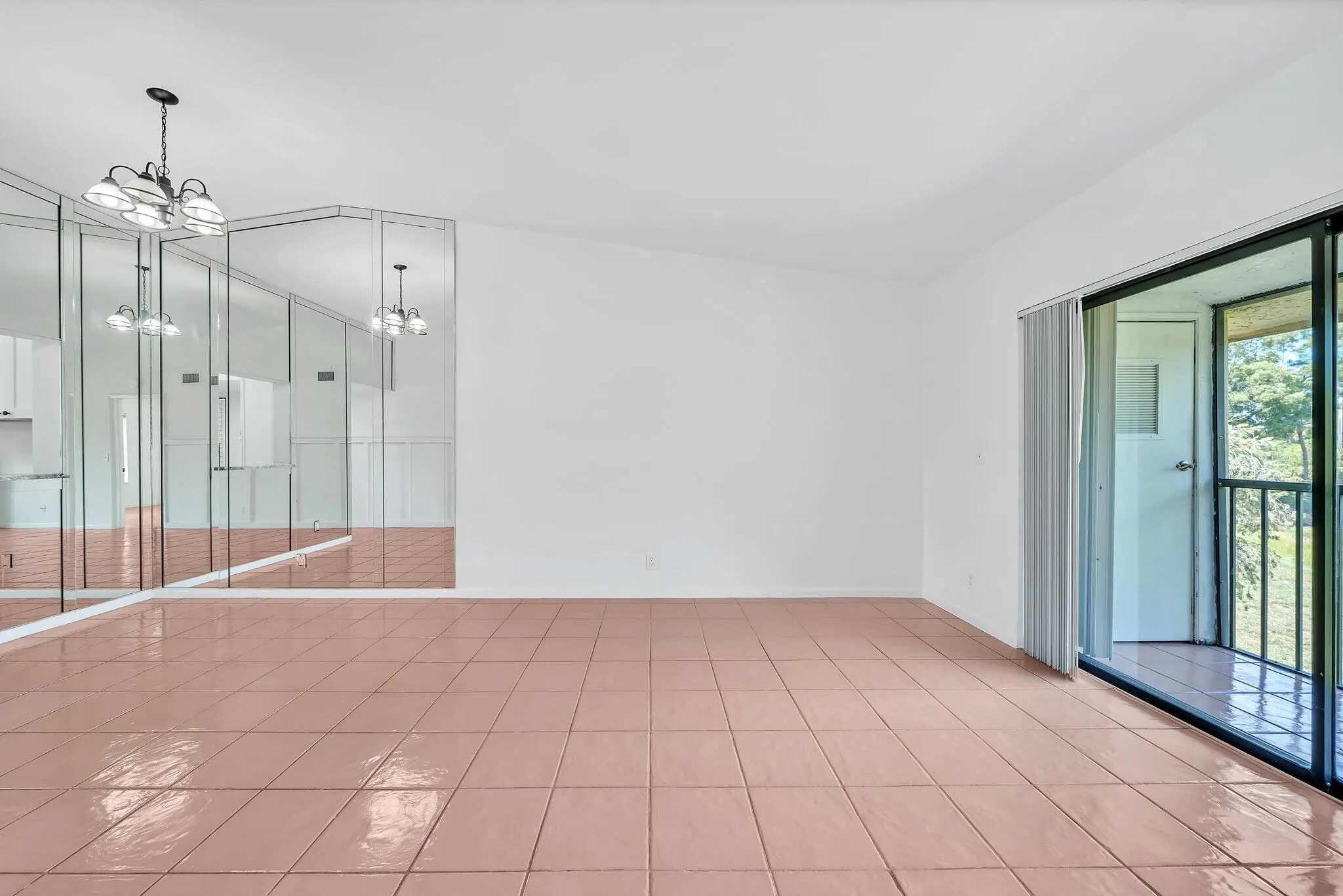 21943 Remsen Terrace, #206