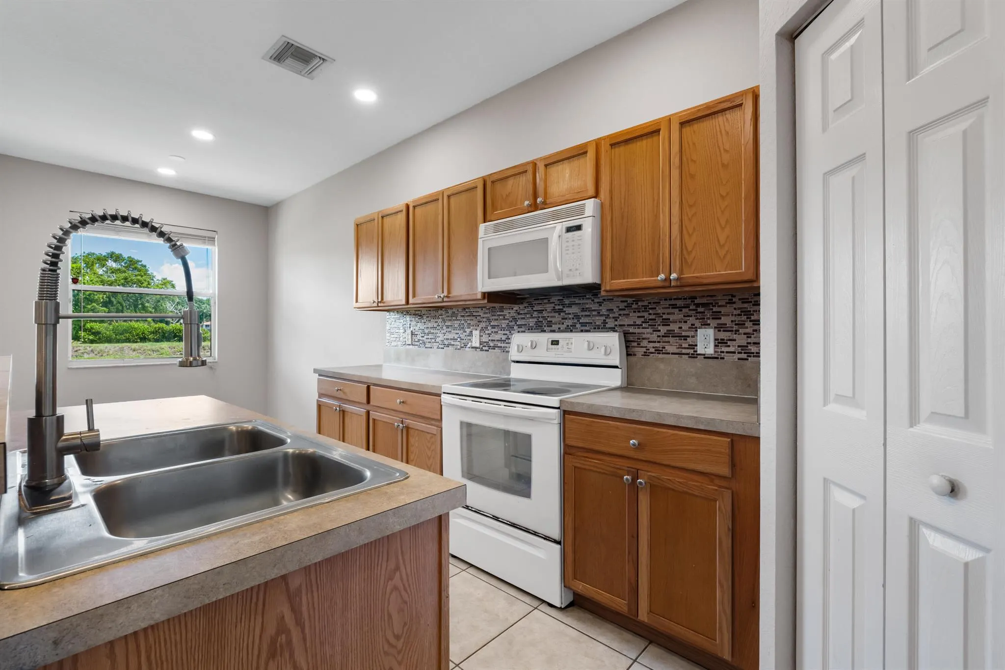 3051 Grandiflora Drive