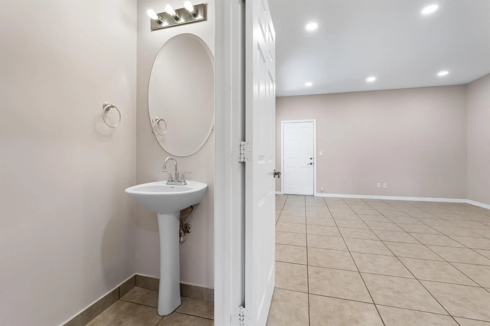 3051 Grandiflora Drive