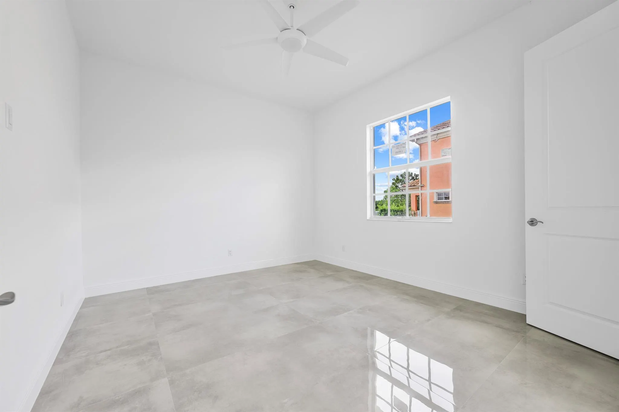 1232 SW Squire Johns Lane
