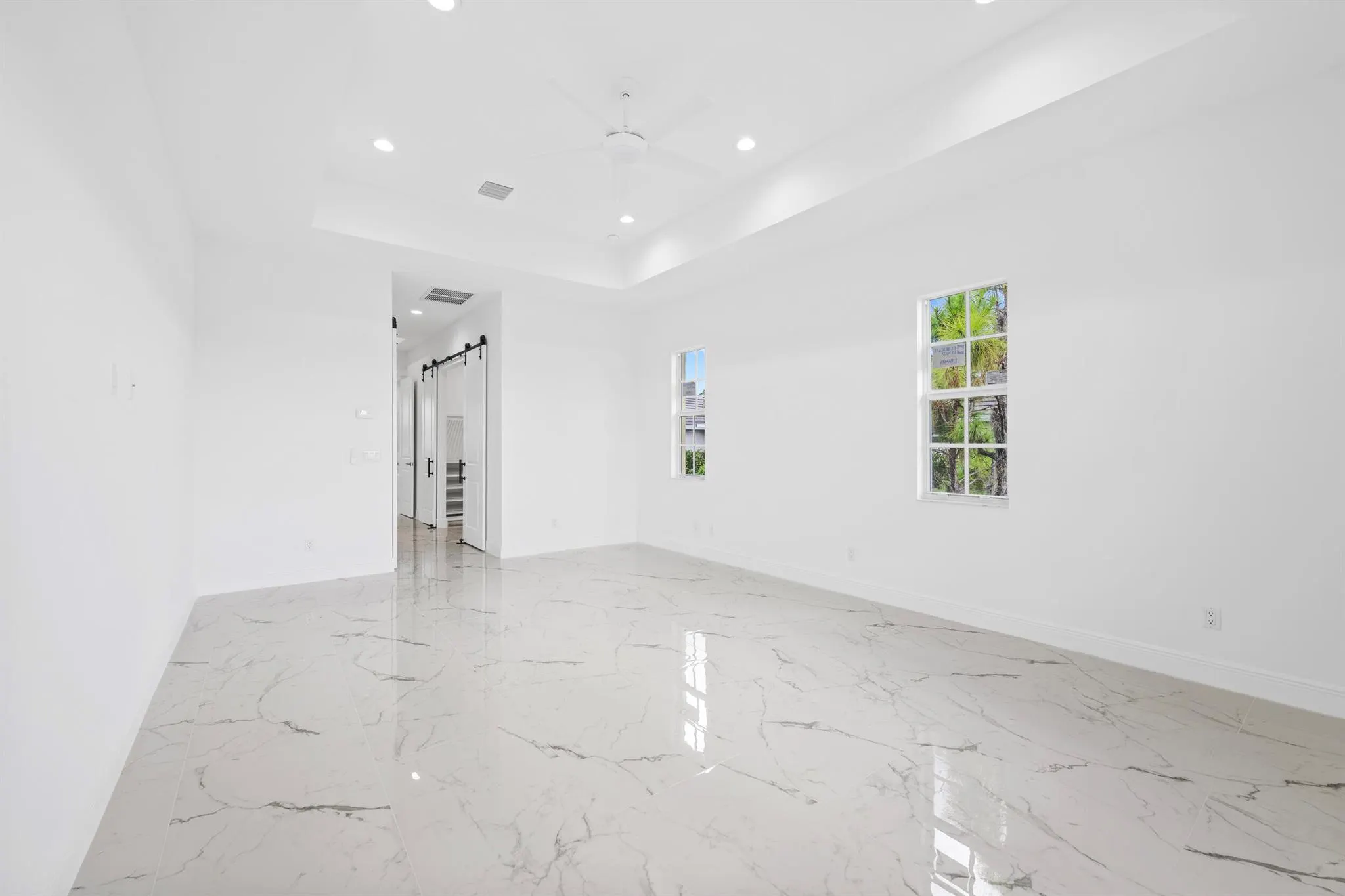 1232 SW Squire Johns Lane
