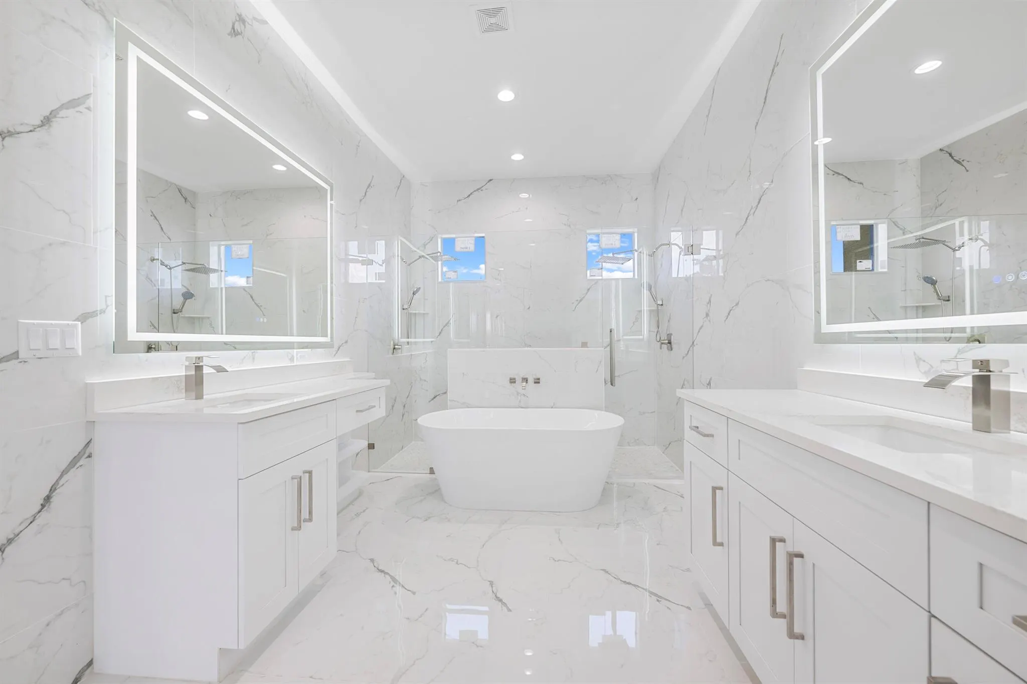1232 SW Squire Johns Lane