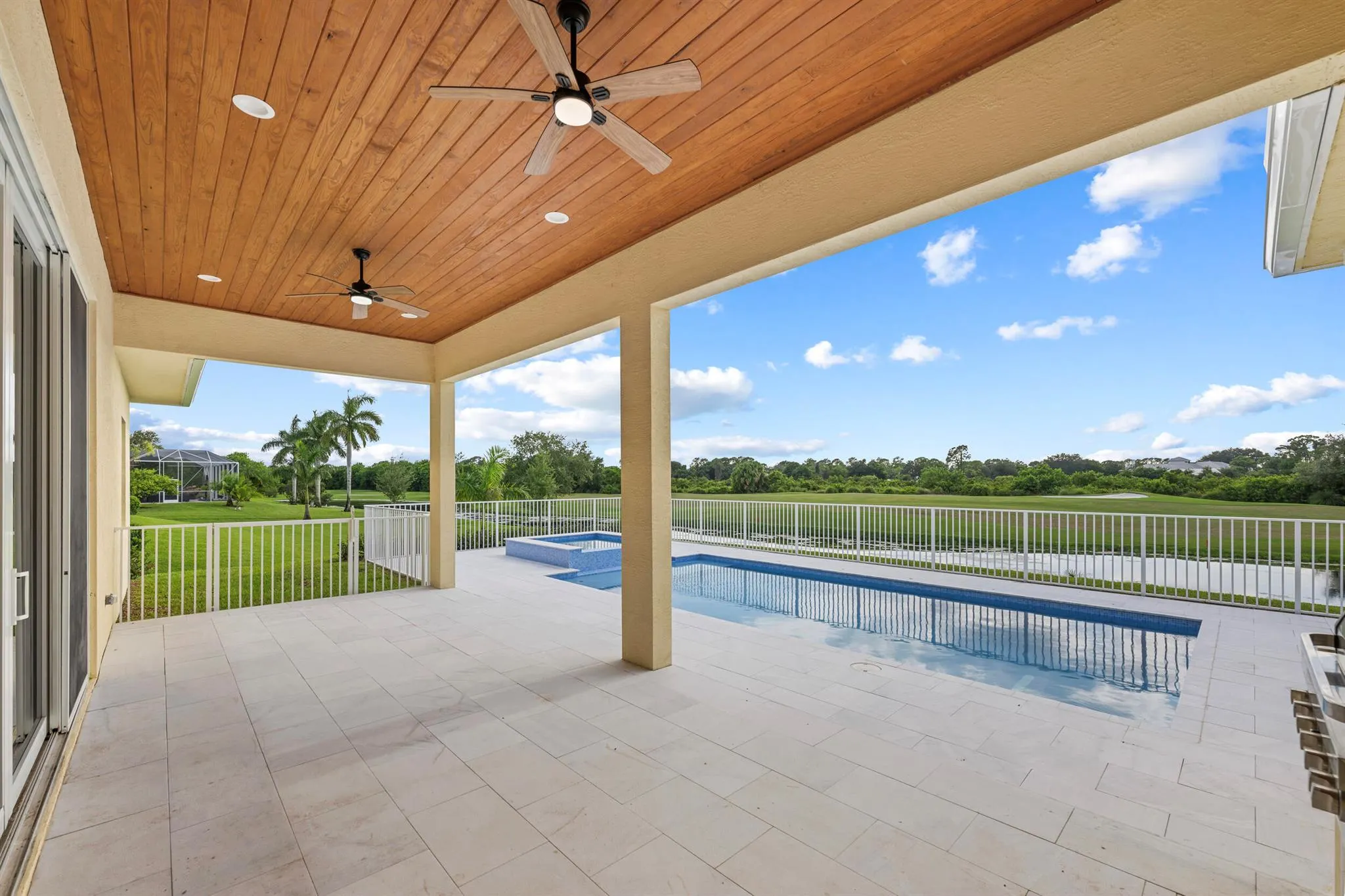 1232 SW Squire Johns Lane