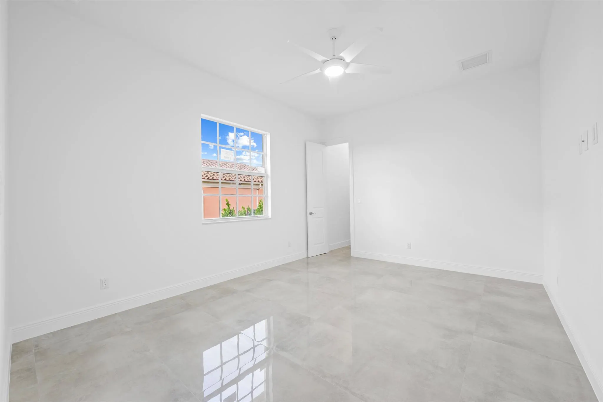 1232 SW Squire Johns Lane