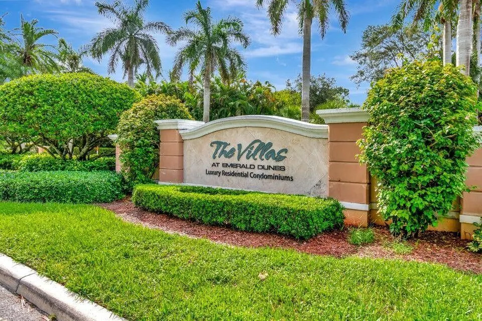 6458 Emerald Dunes Drive, #205