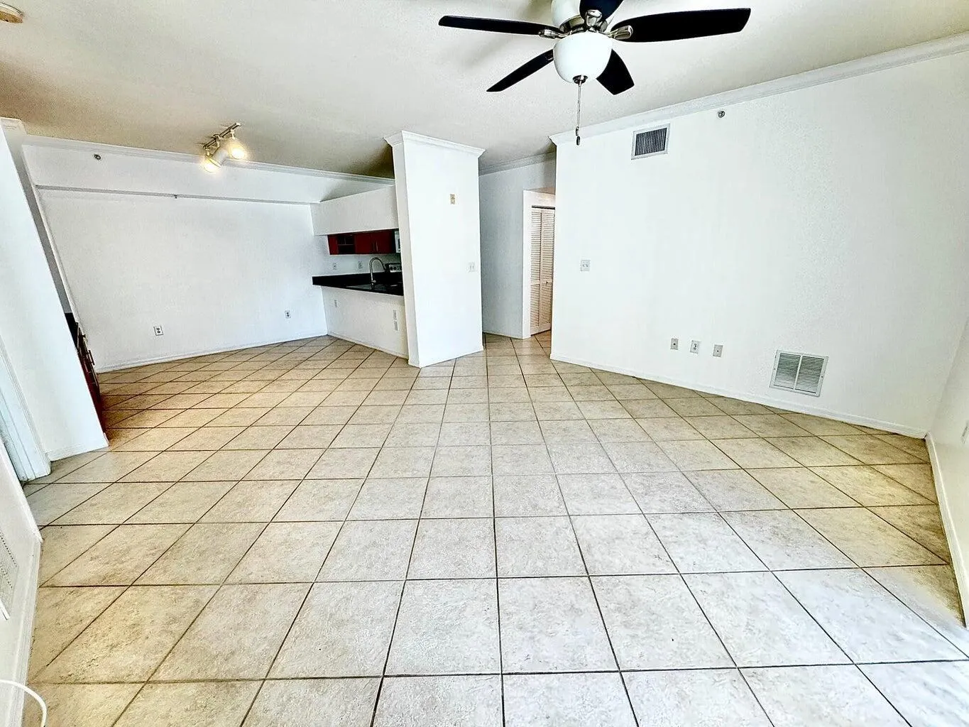 6458 Emerald Dunes Drive, #205