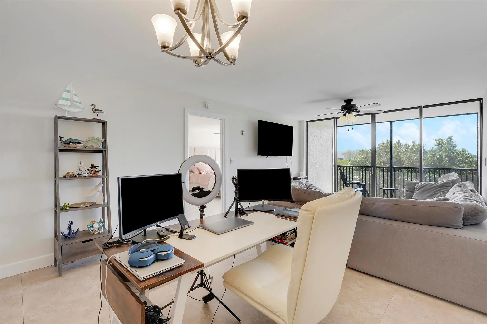 14 Royal Palm Way, #5030