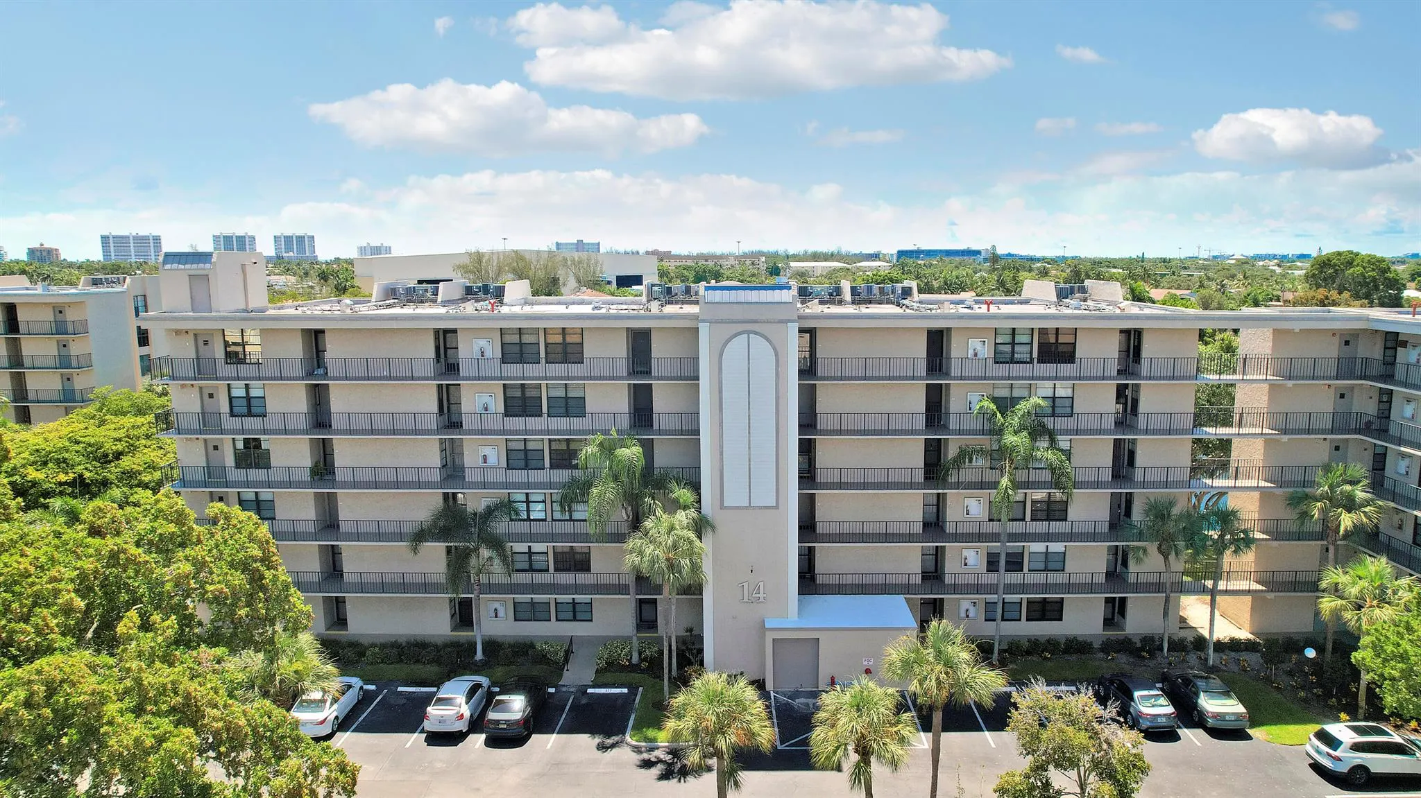 14 Royal Palm Way, #5030