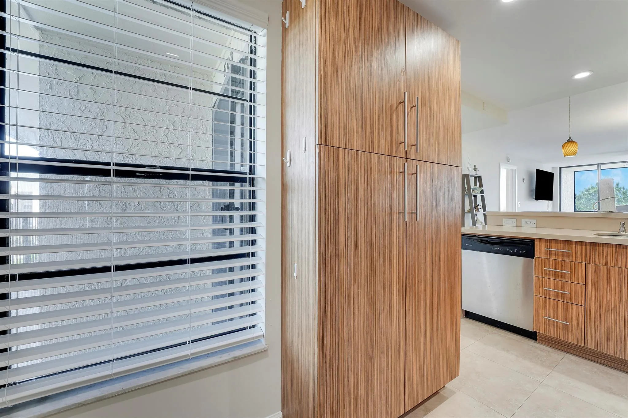 14 Royal Palm Way, #5030
