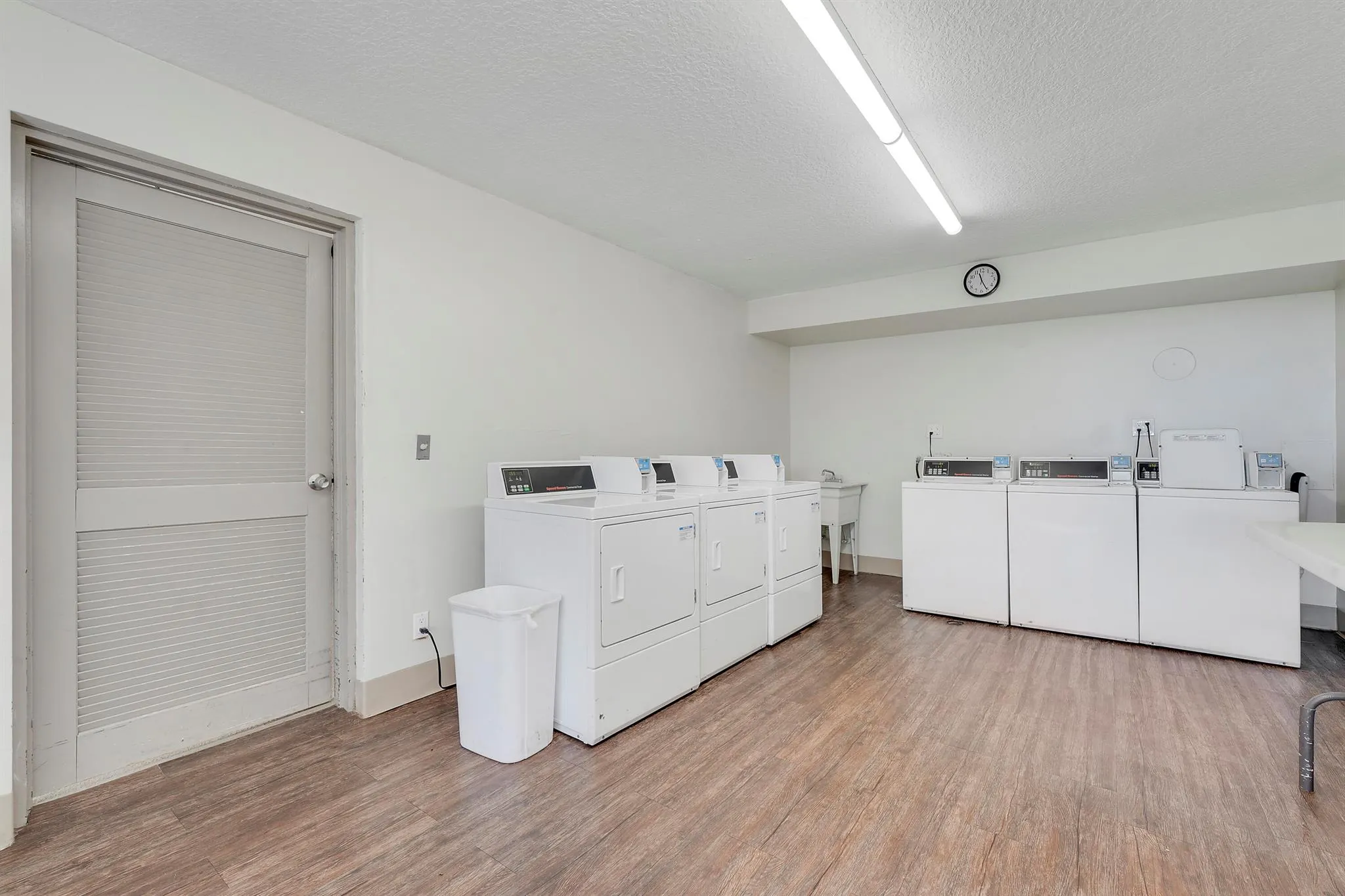 14 Royal Palm Way, #5030