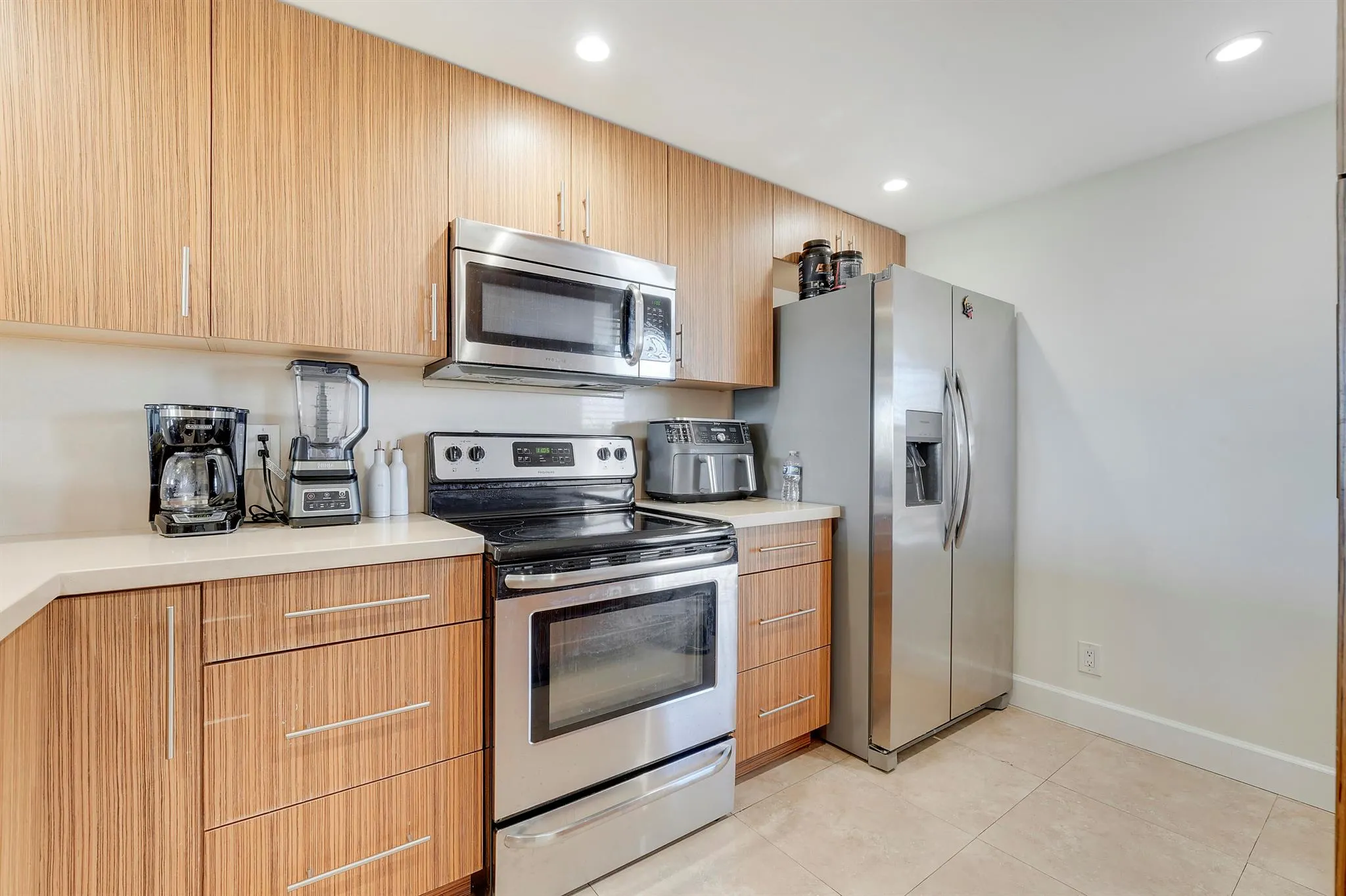 14 Royal Palm Way, #5030