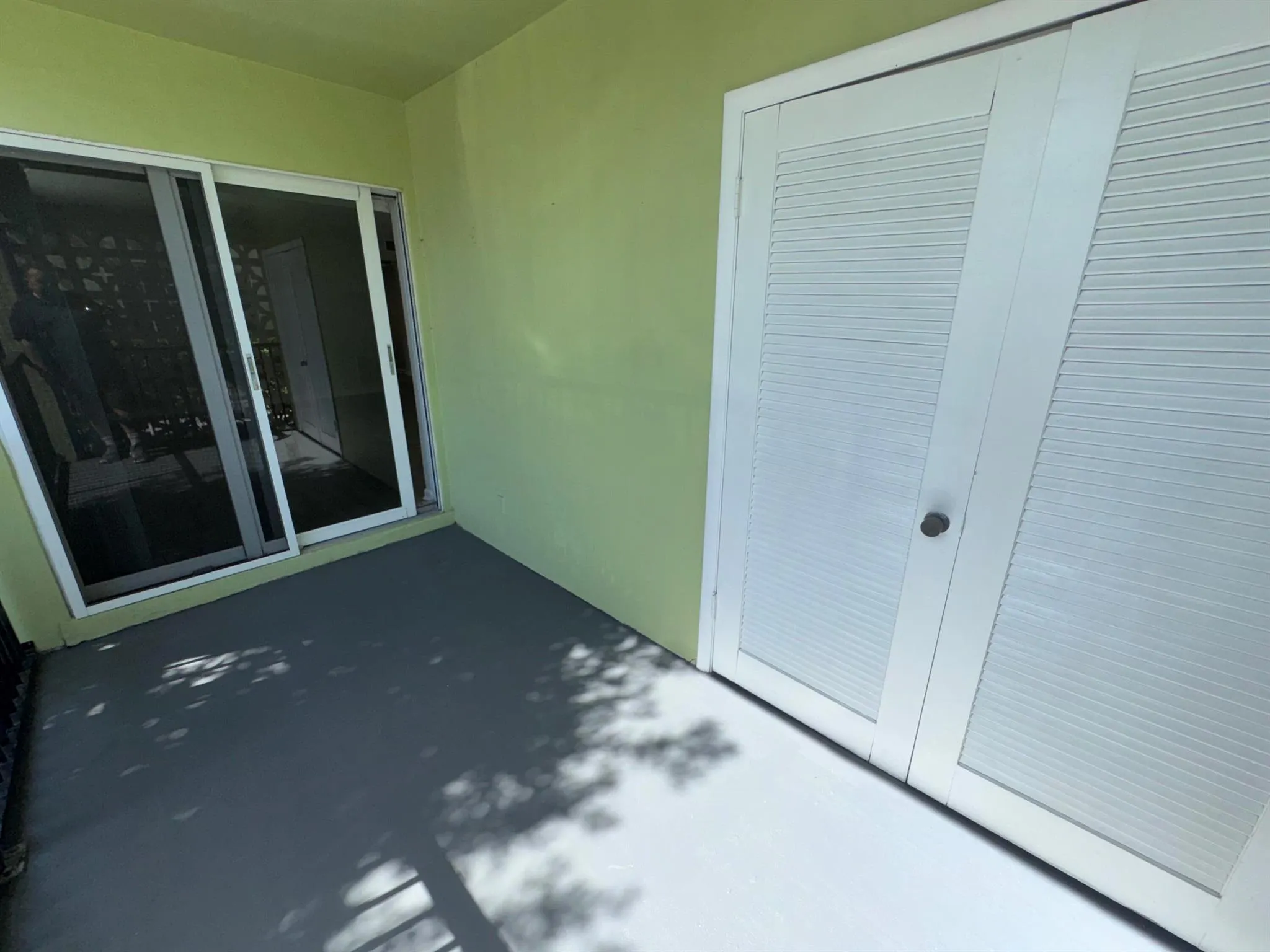 102 N Lakeside Drive, #1