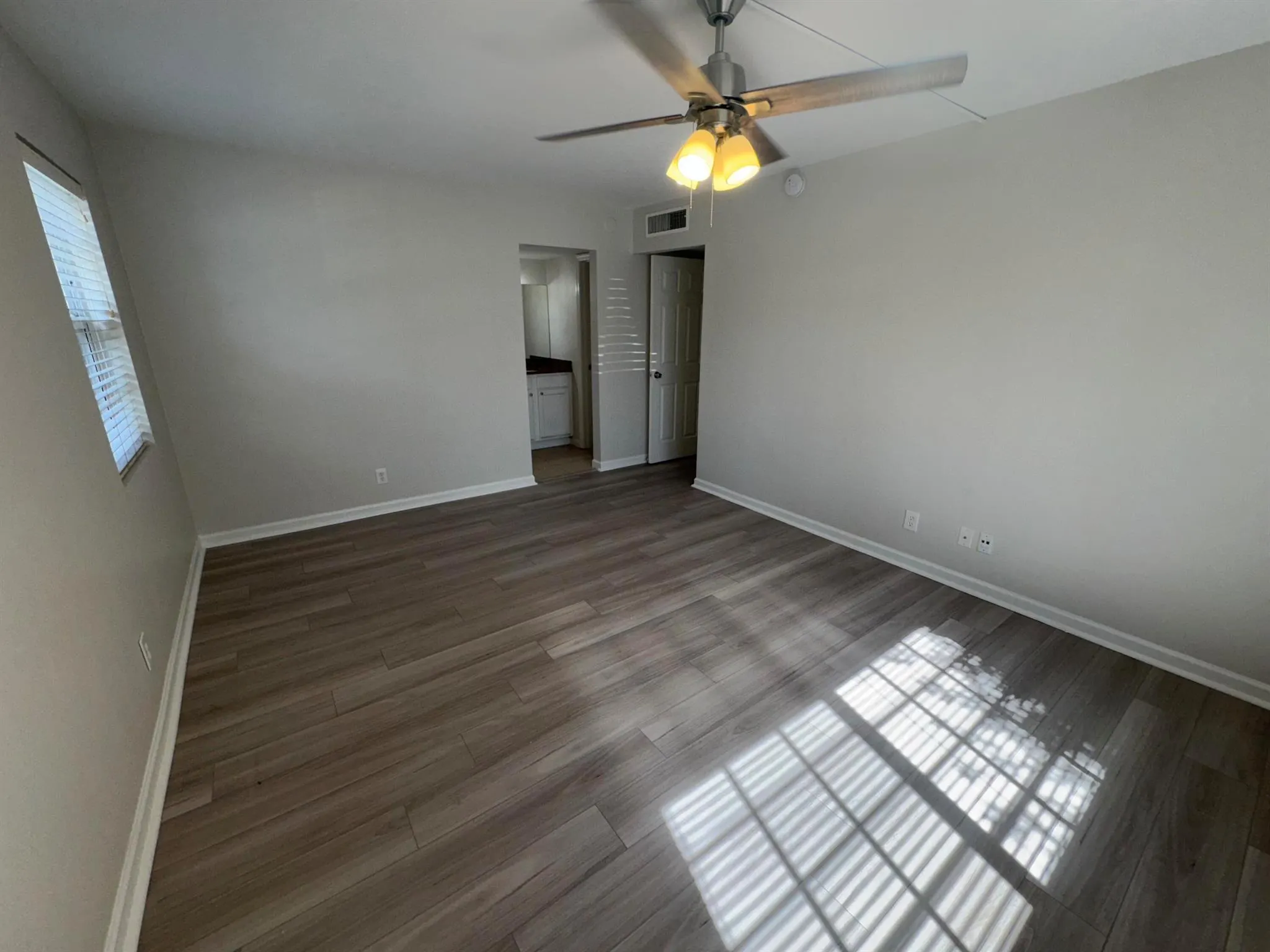 102 N Lakeside Drive, #1