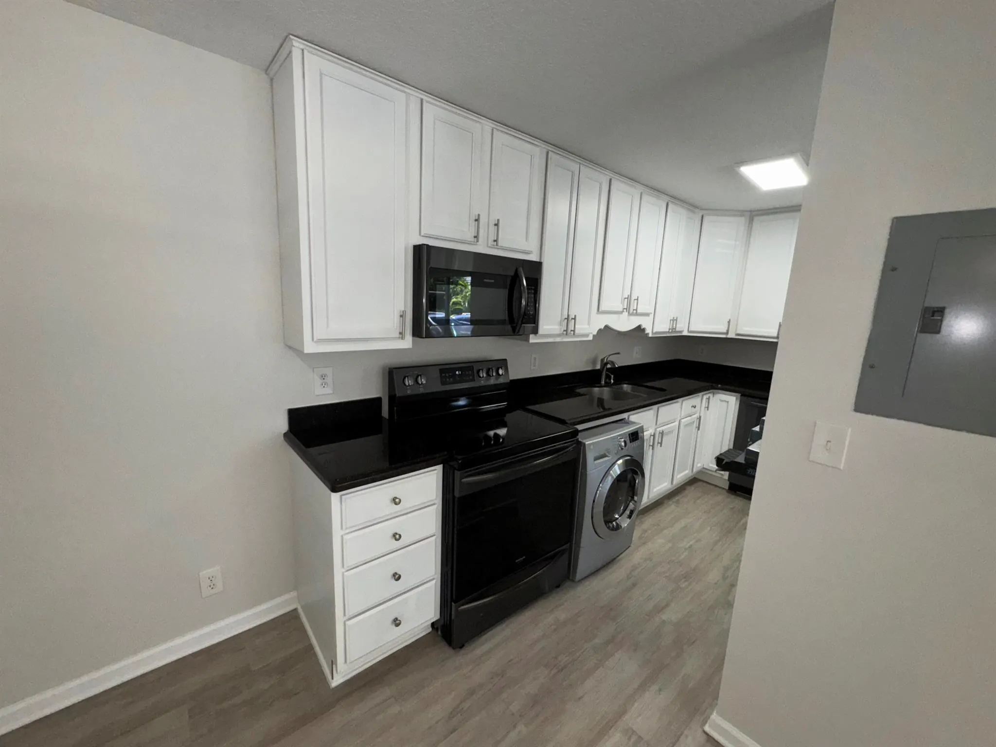102 N Lakeside Drive, #1