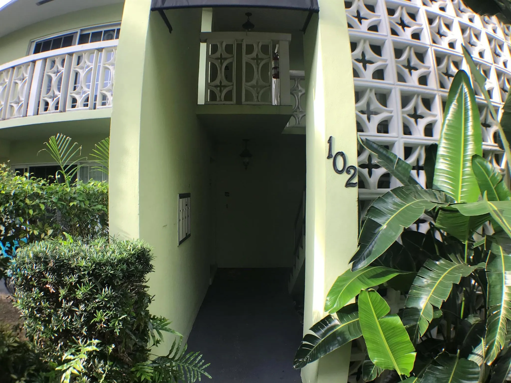 102 N Lakeside Drive, #1