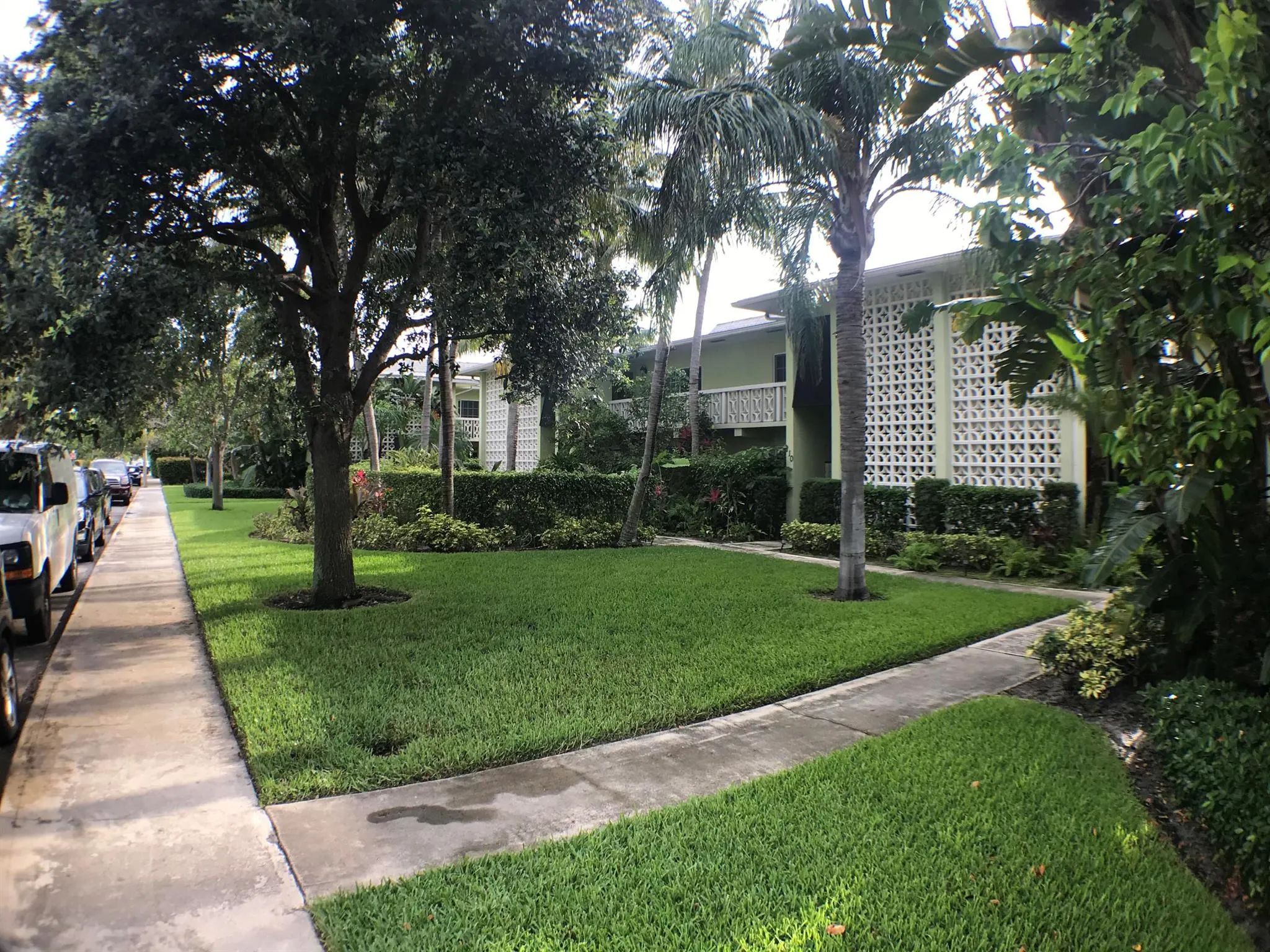 102 N Lakeside Drive, #1