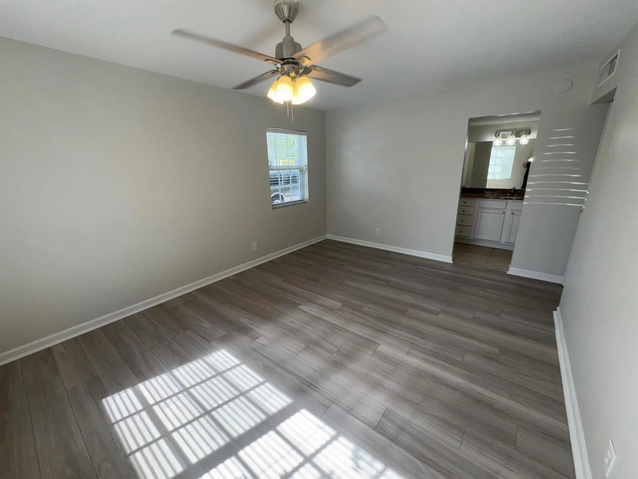 102 N Lakeside Drive, #1