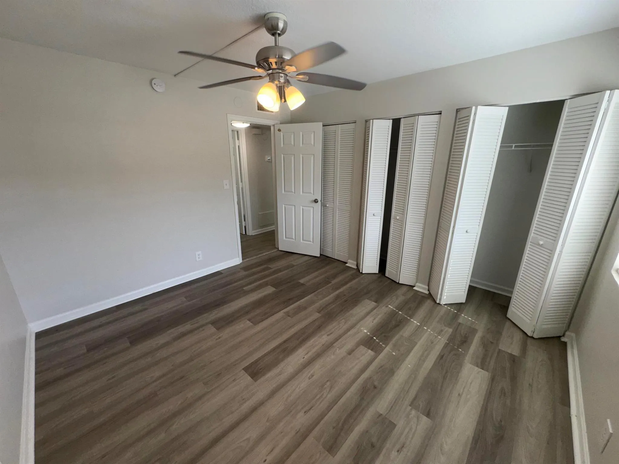 102 N Lakeside Drive, #1