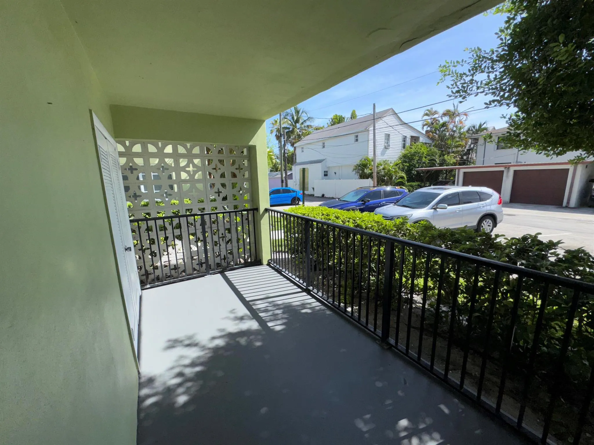 102 N Lakeside Drive, #1