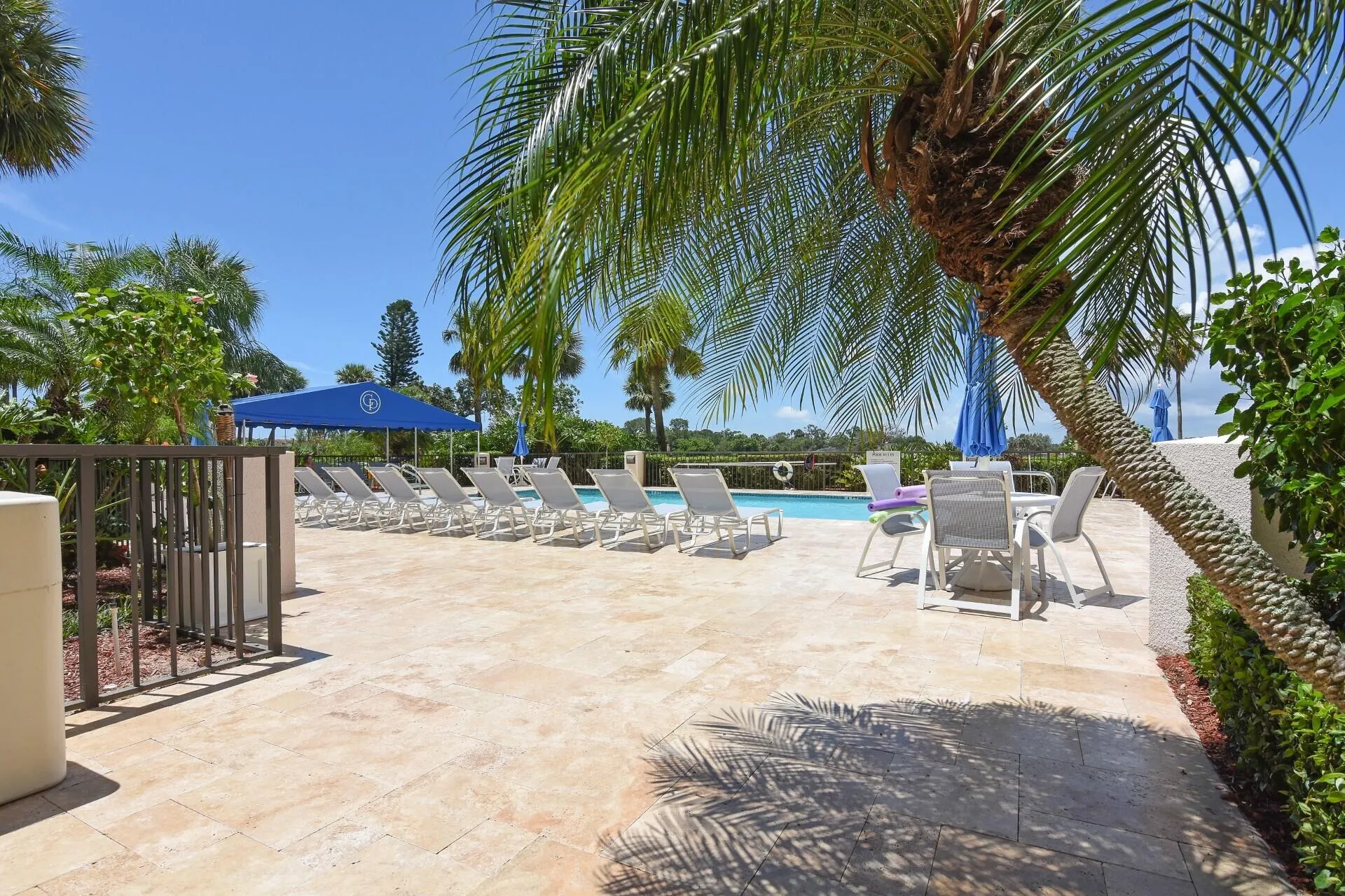 356 Golfview Road, #609