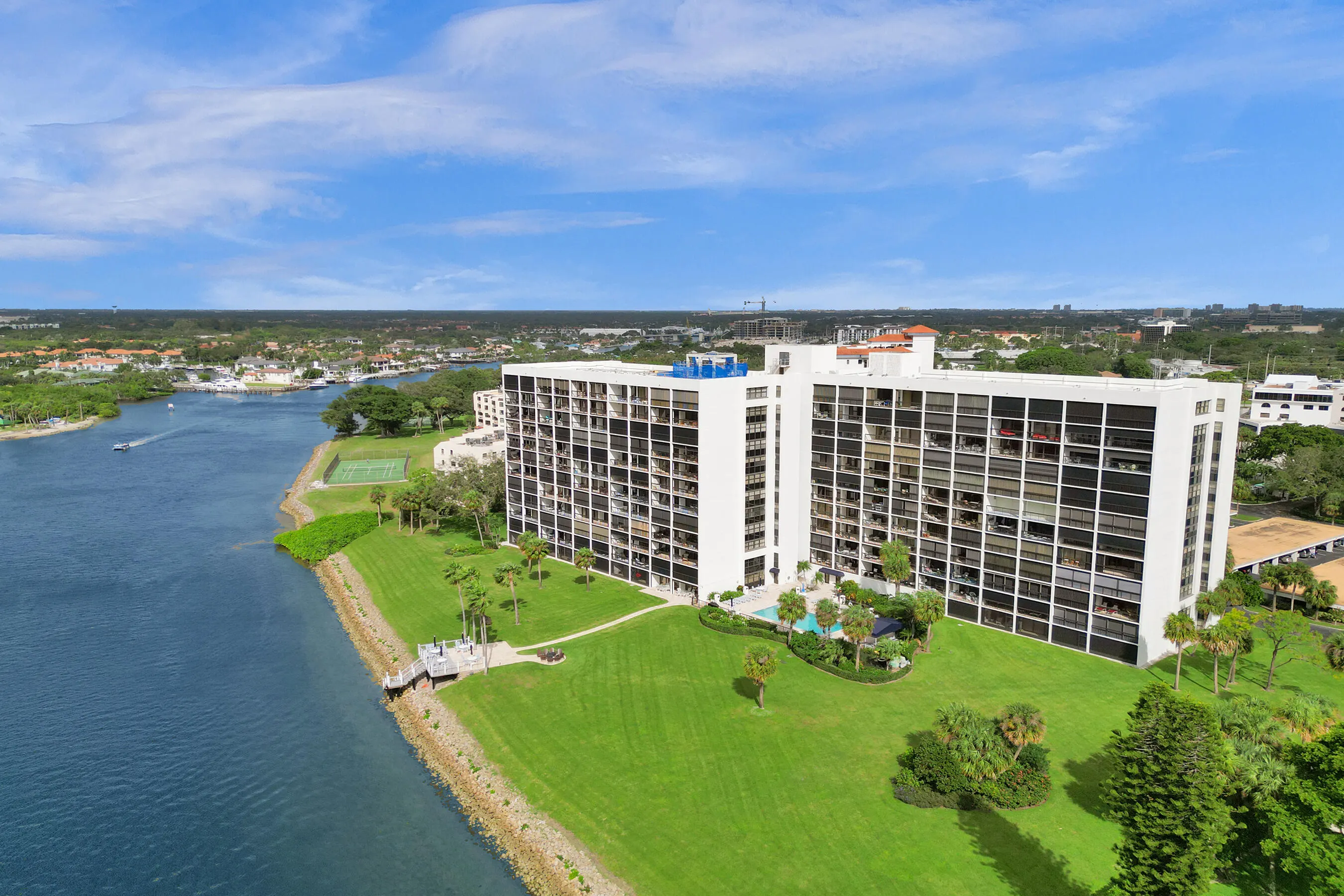 356 Golfview Road, #609