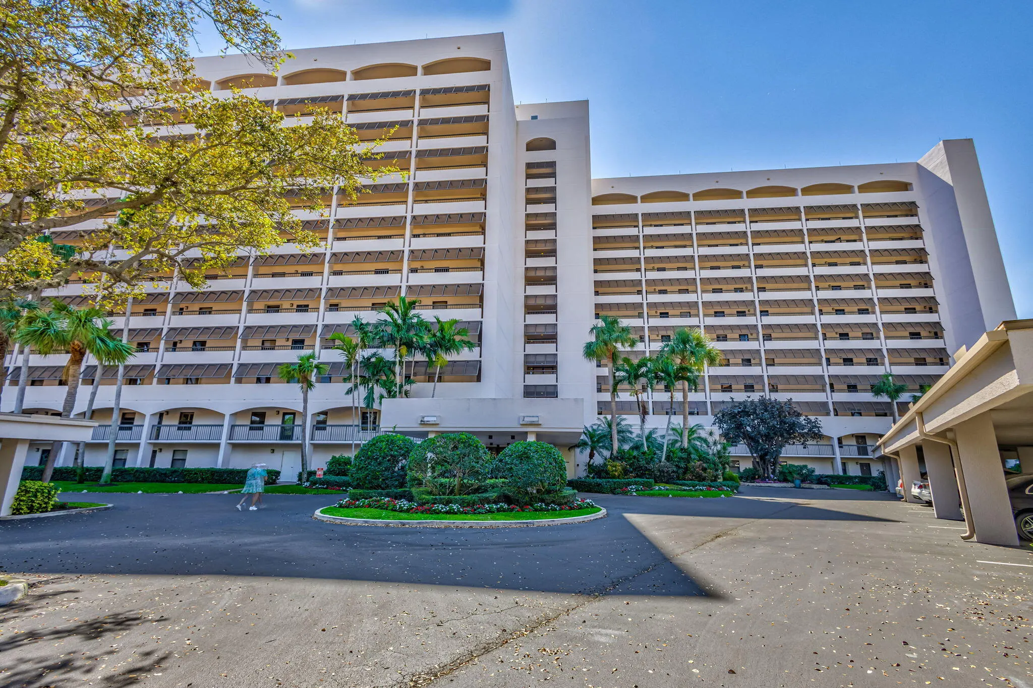 356 Golfview Road, #609