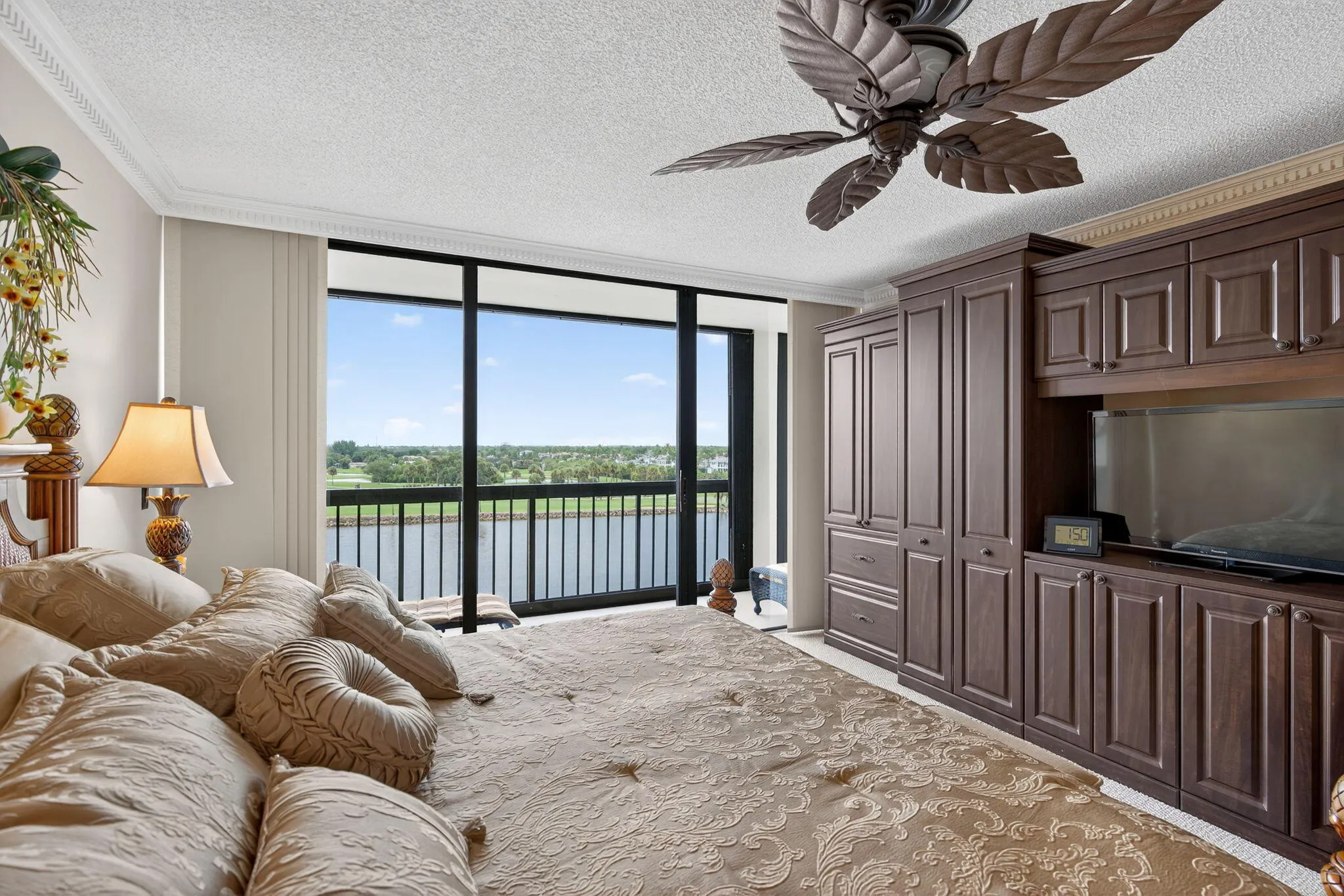 356 Golfview Road, #609