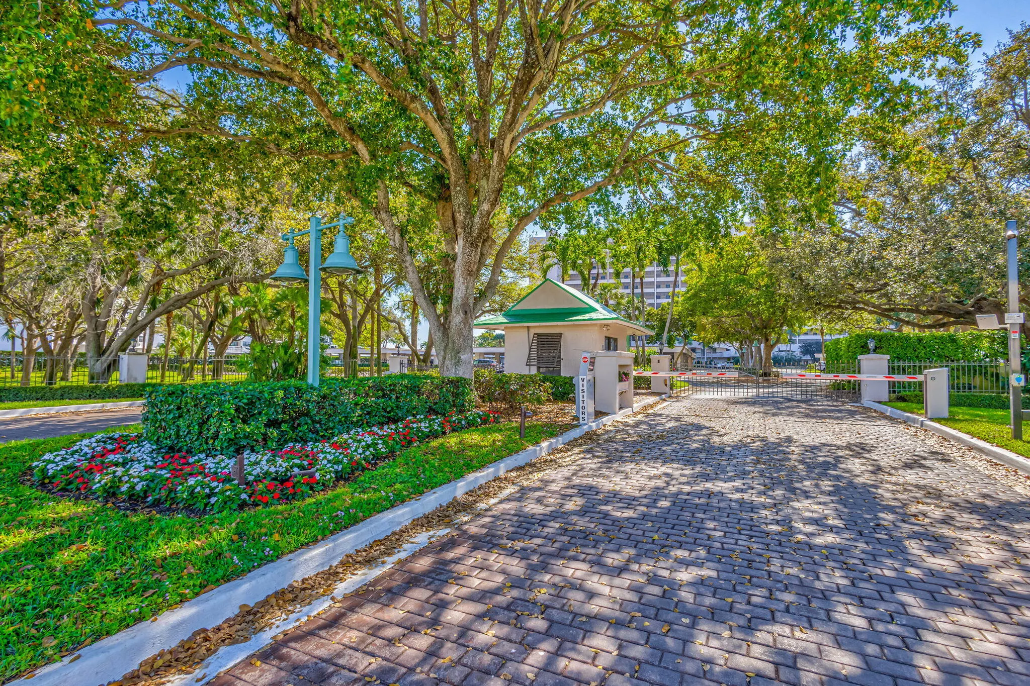356 Golfview Road, #609