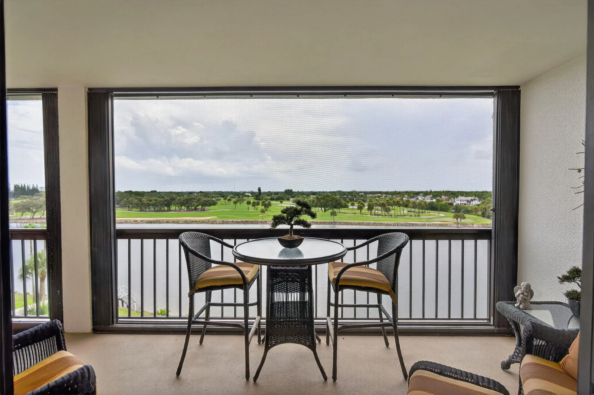 356 Golfview Road, #609