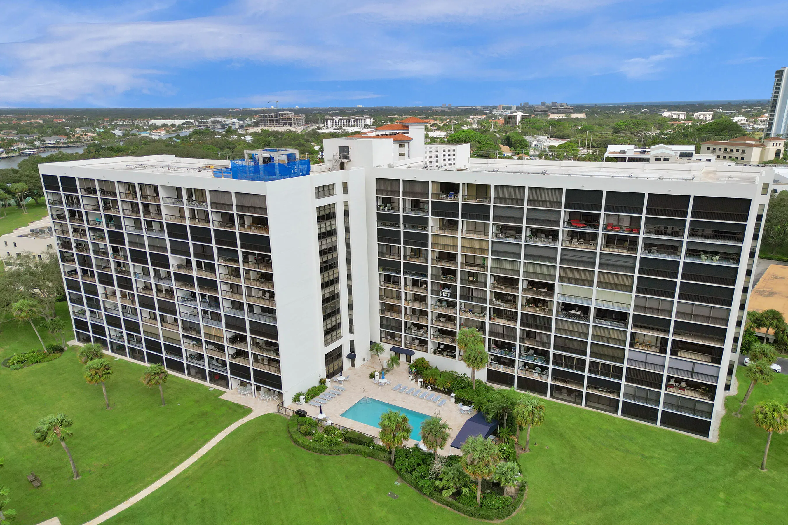 356 Golfview Road, #609