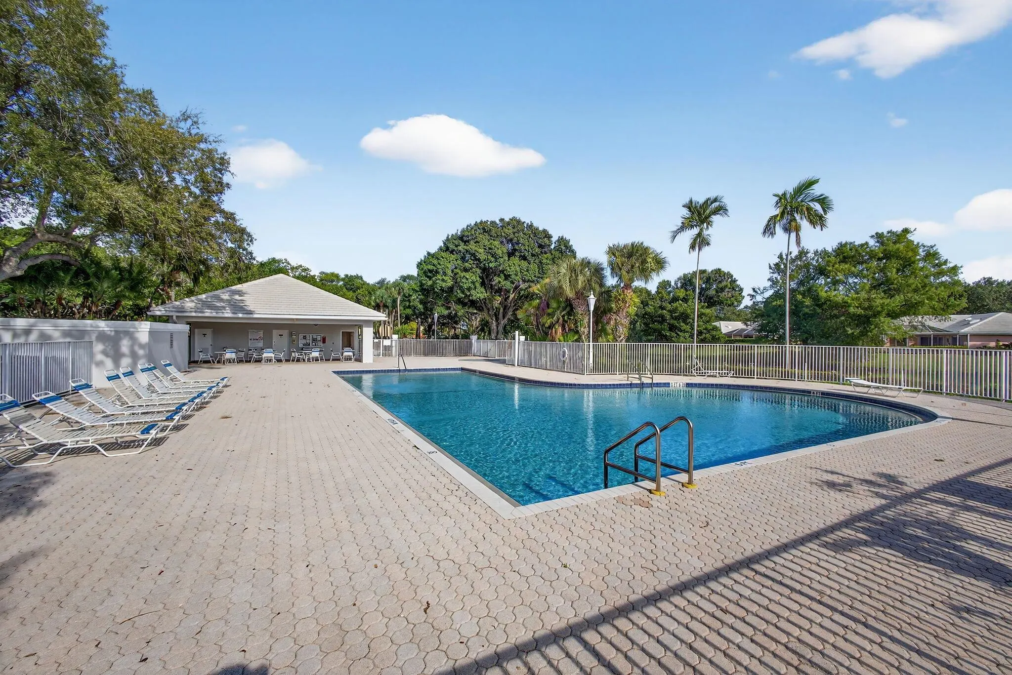 4502 Lakemont Court
