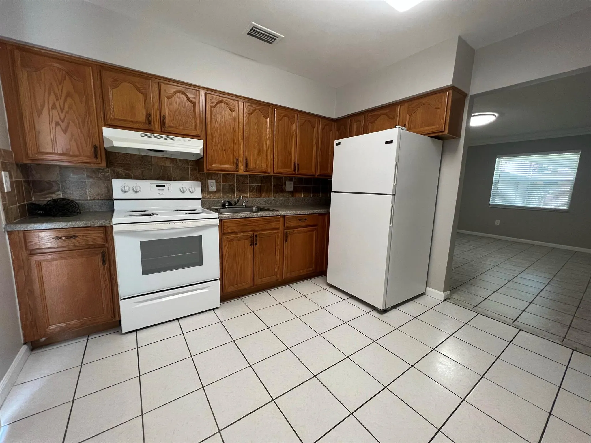 1611 S Johnson Street, #1
