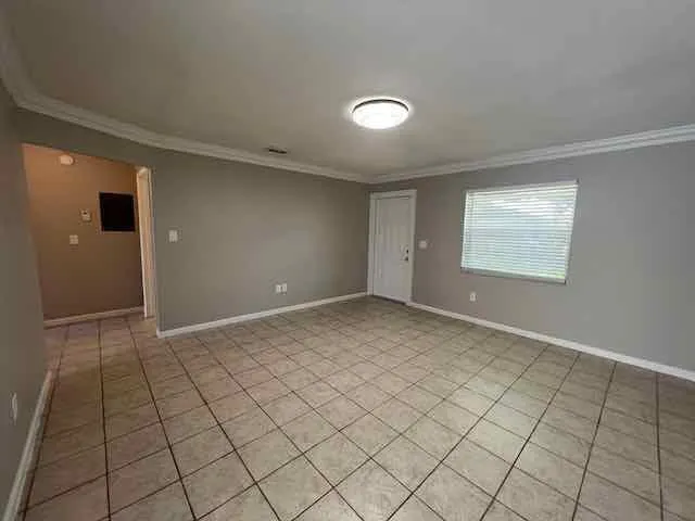 1611 S Johnson Street, #1