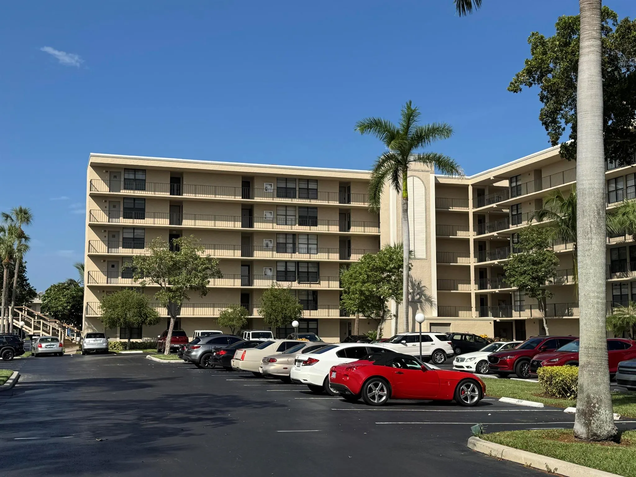 12 Royal Palm Way, #2040