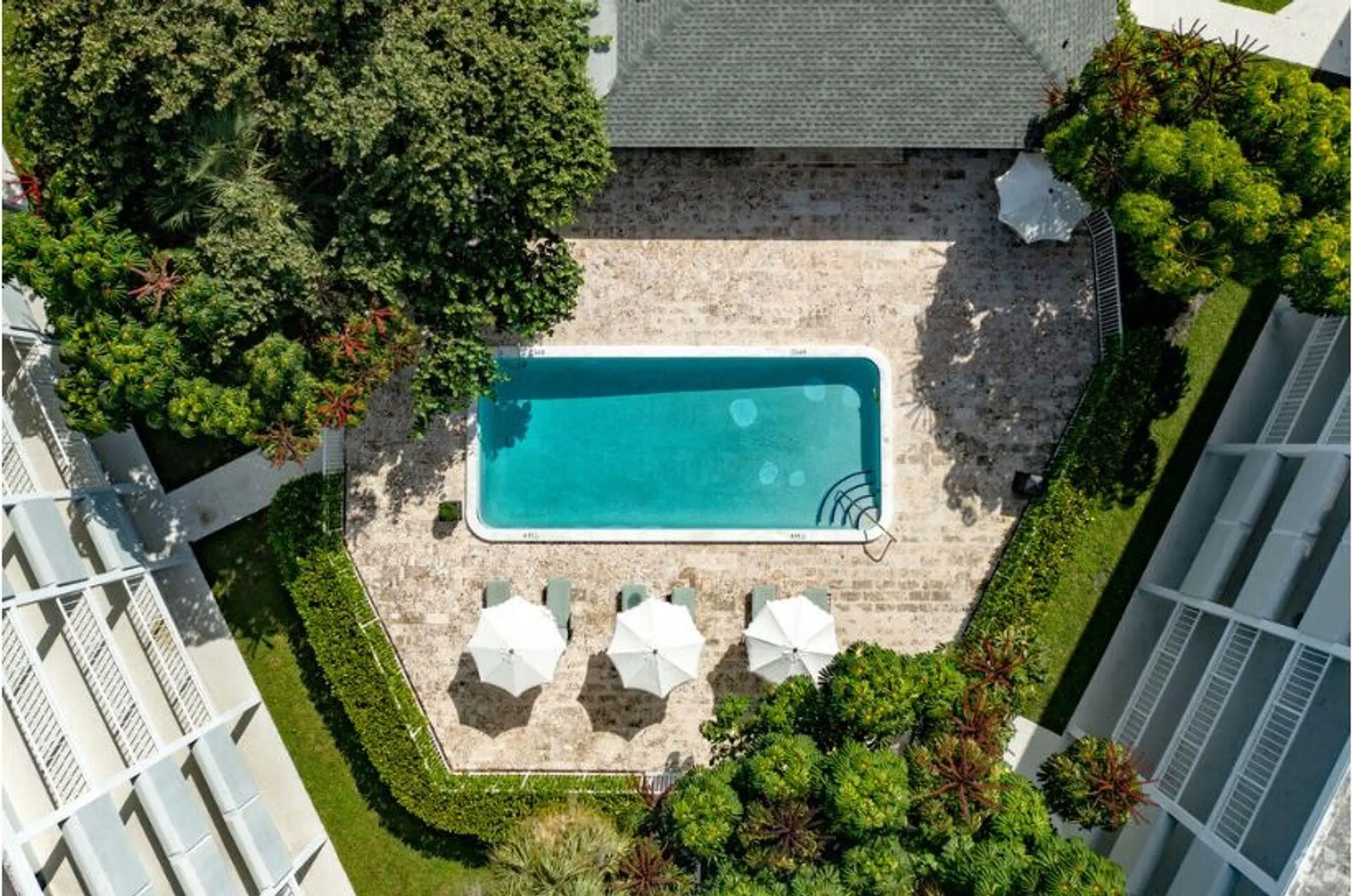 2724 Vandiver Drive, #15a