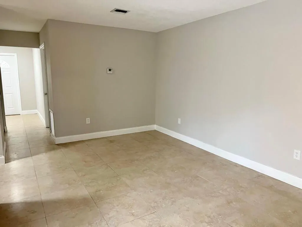 3421 NW 25th Terrace